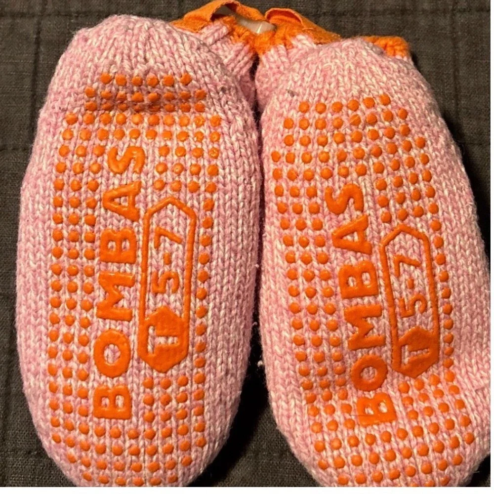 Bombas Toddler Gripper Slippers Size 5-7 Cable Knit